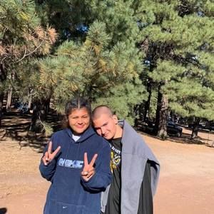 Meet your Posher, Hannia